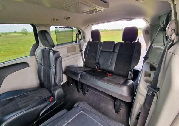 Chrysler Town &amp; Country cena 66500 przebieg: 188888, rok produkcji 2014 z Siedlce małe 742